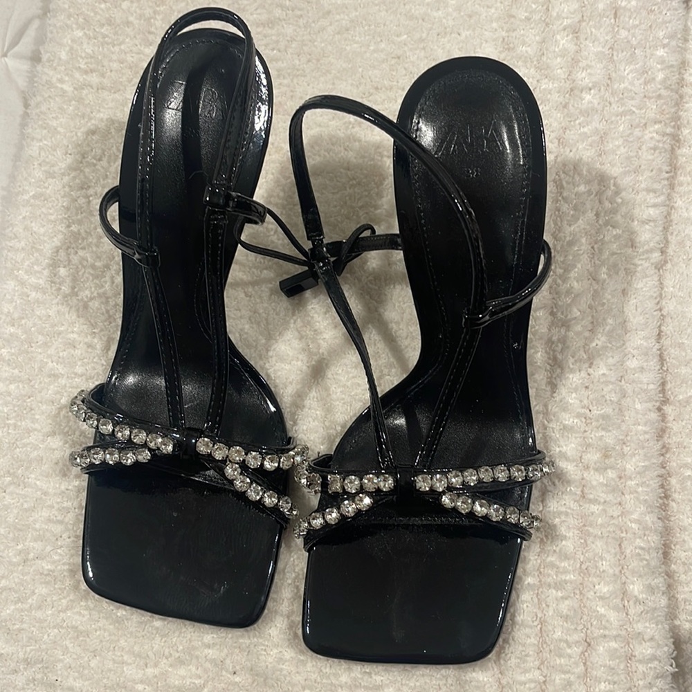 Zara heels never worn